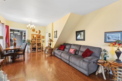 Charming and inviting 3-bedroom beachside retreat filled with - photo 7
