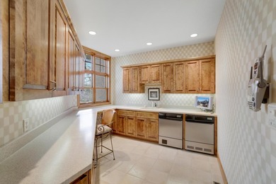 Magnificent walkout Robert Mason built home, private culdesac - photo 23
