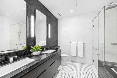 Welcome to 172 Madison Avenue Residence 15B, a sprawling - photo 5