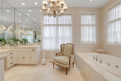 Magnificent walkout Robert Mason built home, private culdesac - photo 28