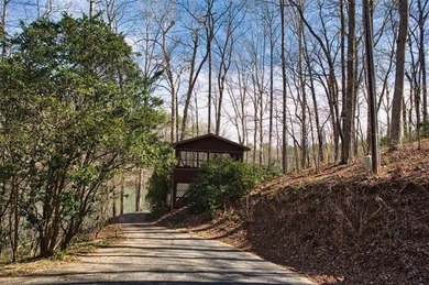Perfect lot for walk out basement on quiet cul-de-sac in the - photo 8