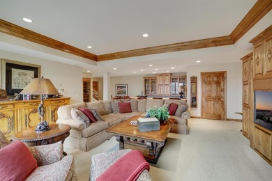 Magnificent walkout Robert Mason built home, private culdesac - photo 32