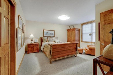 Magnificent walkout Robert Mason built home, private culdesac - photo 40