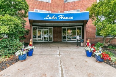 Lake Erie - Cuyahoga County Condo For Sale in Lakewood Ohio