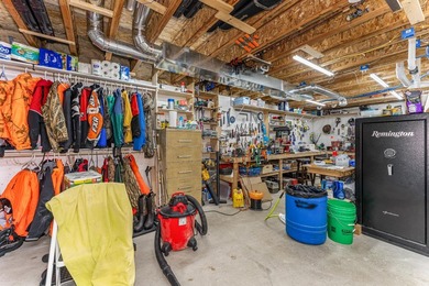 Own the ultimate turnkey multi-generational compound & executive - photo 44