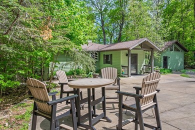 Own the ultimate turnkey multi-generational compound & executive - photo 48