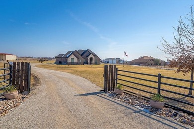 Lake Ray Roberts Home For Sale in Sanger Texas