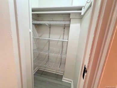 Excellent Condition 1 Bedroom Coop Located In Woodside/Sunnyside