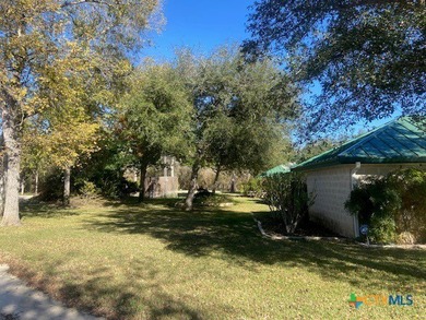 This is a beautiful 4-unit complex. Each unit boasts approx 1859 - photo 23