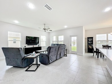 Beautiful basically New Home with great water views. High - photo 7