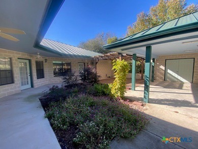 This is a beautiful 4-unit complex. Each unit boasts approx 1859 - photo 30
