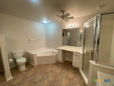 This is a beautiful 4-unit complex. Each unit boasts approx 1859 - photo 42