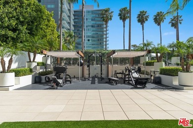 Welcome to luxury high-rise living at the Azzurra. This - photo 12