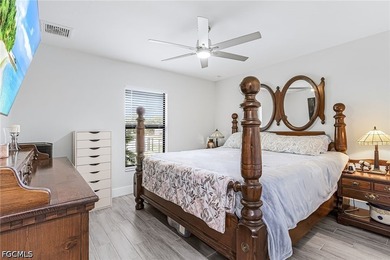 Impeccably maintained 3-bedroom, 2-bath home with a 2-car garage - photo 14