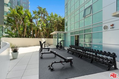 Welcome to luxury high-rise living at the Azzurra. This - photo 15