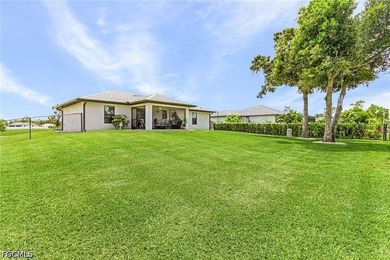 Impeccably maintained 3-bedroom, 2-bath home with a 2-car garage - photo 21