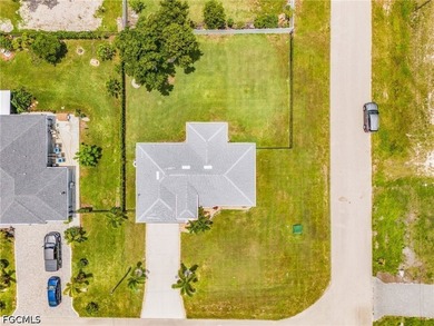 Impeccably maintained 3-bedroom, 2-bath home with a 2-car garage - photo 25