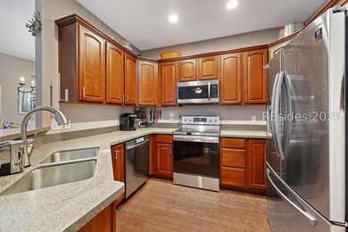 Welcome to 8 Maidencane-an inviting end-unit townhome in the - photo 12