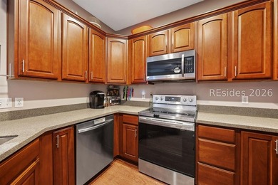 Welcome to 8 Maidencane-an inviting end-unit townhome in the - photo 13