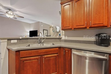 Welcome to 8 Maidencane-an inviting end-unit townhome in the - photo 14