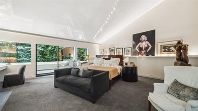 Welcome to a sanctuary in North Hills - a one-of-a-kind Frank - photo 19