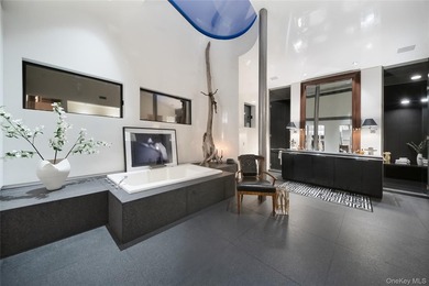 Welcome to a sanctuary in North Hills - a one-of-a-kind Frank - photo 20