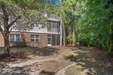 Some homes you have to imagine living in. This one, you can just - photo 27