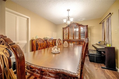 Look at this beautifully maintained all brick home in desirable - photo 8