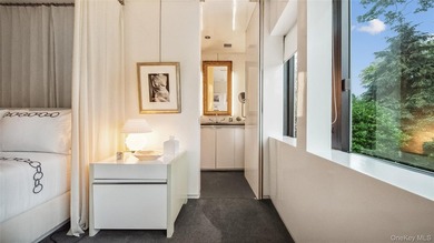 Welcome to a sanctuary in North Hills - a one-of-a-kind Frank - photo 29