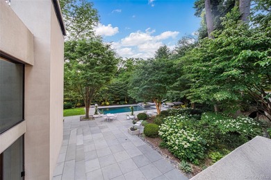 Welcome to a sanctuary in North Hills - a one-of-a-kind Frank - photo 36