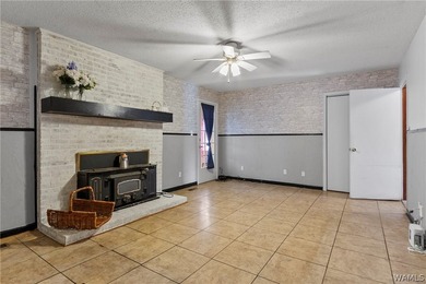 This spacious 6-bedroom, 4-bathroom home offers over 3,360 sq ft - photo 7