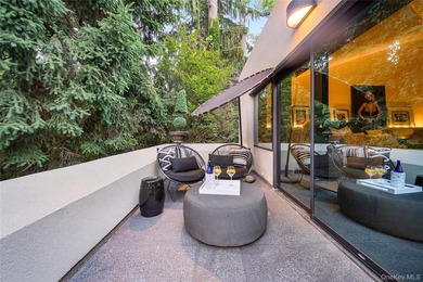 Welcome to a sanctuary in North Hills - a one-of-a-kind Frank - photo 44