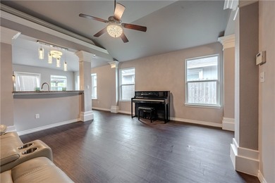 Charming and well-maintained home featuring an inviting - photo 6