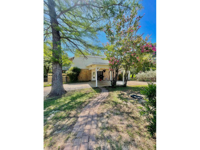 Llano River Lake Home For Sale in Llano Texas