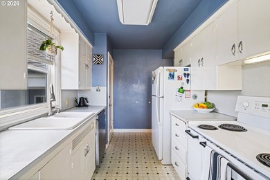 Coastal Charm in the Heart of Rockaway Beach! Welcome to your - photo 11