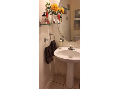 Welcome to this beautifully maintained Key West-style townhome - photo 12