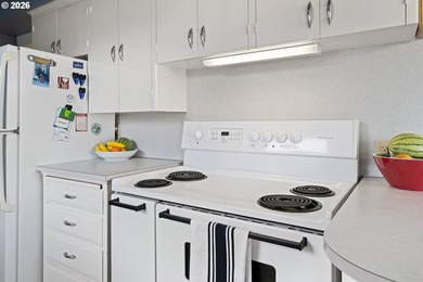 Coastal Charm in the Heart of Rockaway Beach! Welcome to your - photo 12