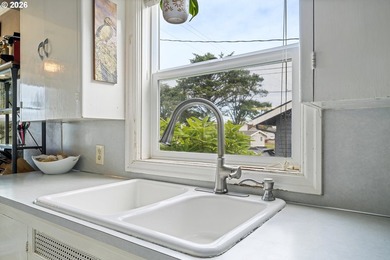 Coastal Charm in the Heart of Rockaway Beach! Welcome to your - photo 14