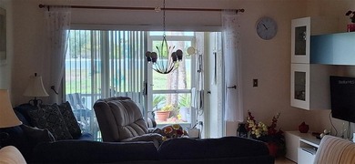 Welcome to this beautifully maintained Key West-style townhome - photo 15