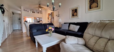 Welcome to this beautifully maintained Key West-style townhome - photo 18
