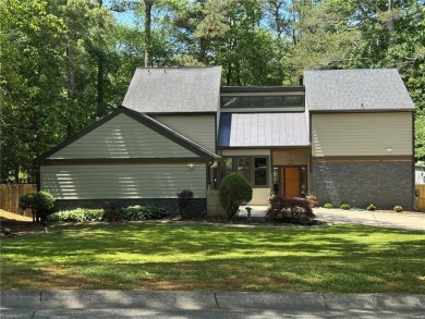 Lake Home Sale Pending in Marietta, Georgia