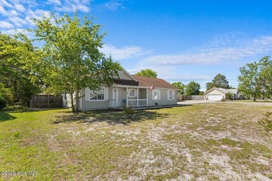 Welcome home to 300 Foxtrace Lane! This beautifully maintained - photo 2
