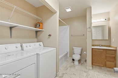 Cute townhouse located in the heart of Anchorage Close to - photo 25