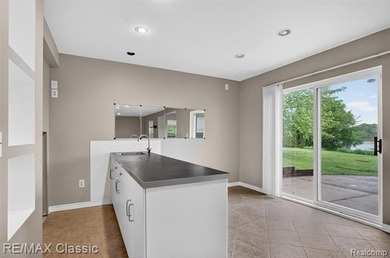 Impressive views of nature overlooking Twin sun Lakes lake, 4 - photo 40