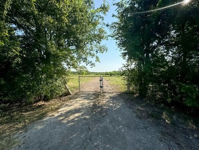 (private lake, pond, creek) Acreage Active Under Contract in Kaufman Texas