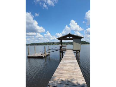 Lake Home For Sale in Many, Louisiana