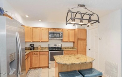 Welcome to 257 Marion Street in Indian Harbour Beach a charming - photo 3