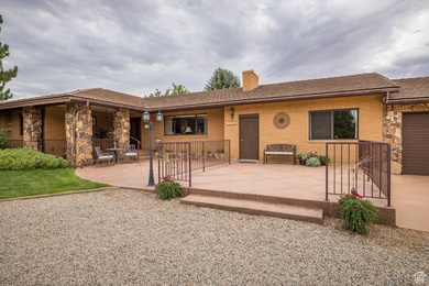 A truly rare opportunity to own one of Moab's most desirable - photo 18