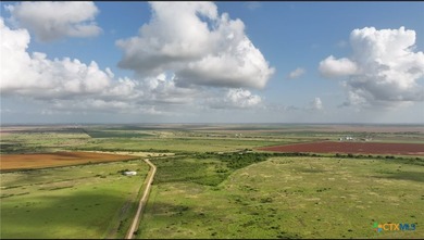1088.78 acres of RANCH LAND with deer, hogs, turkey, and more on - photo 6