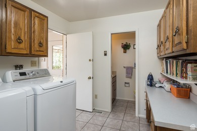 A truly rare opportunity to own one of Moab's most desirable - photo 38